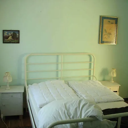 Apartment Ferienwohnung Blaues Haus *